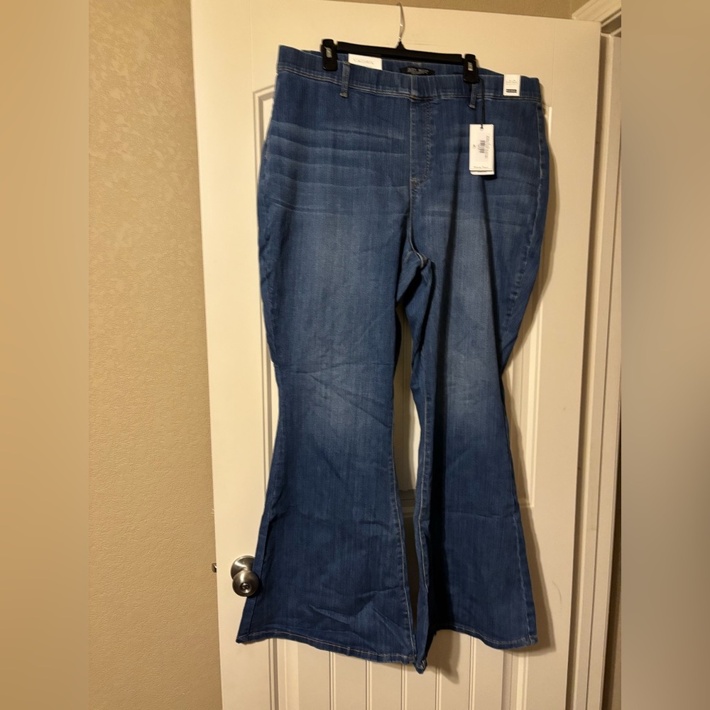 Judy Blue Pull On Super Flares